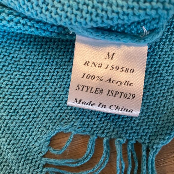 Pink Lily Tie Die White, Pink and Blue Distressed Top Size Medium - Picture 9 of 9